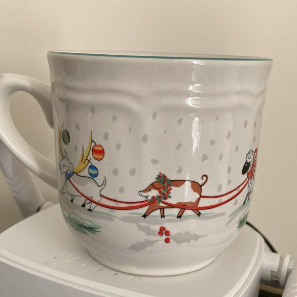 Vintage Santa farm animals Christmas mug - Picture 3 of 6